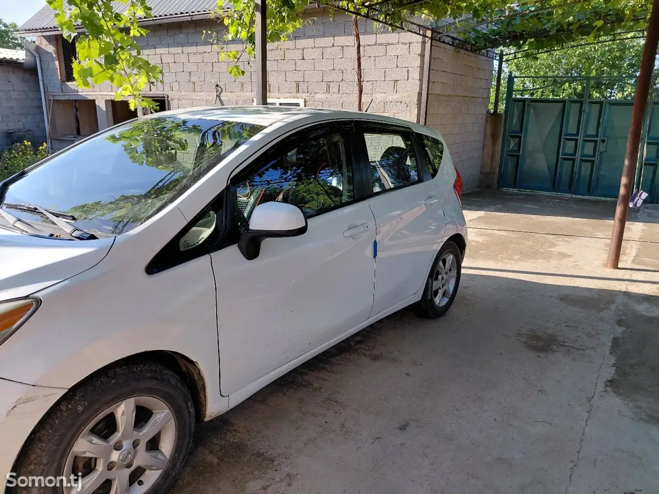 Nissan Versa 2015 · 1.6 AT