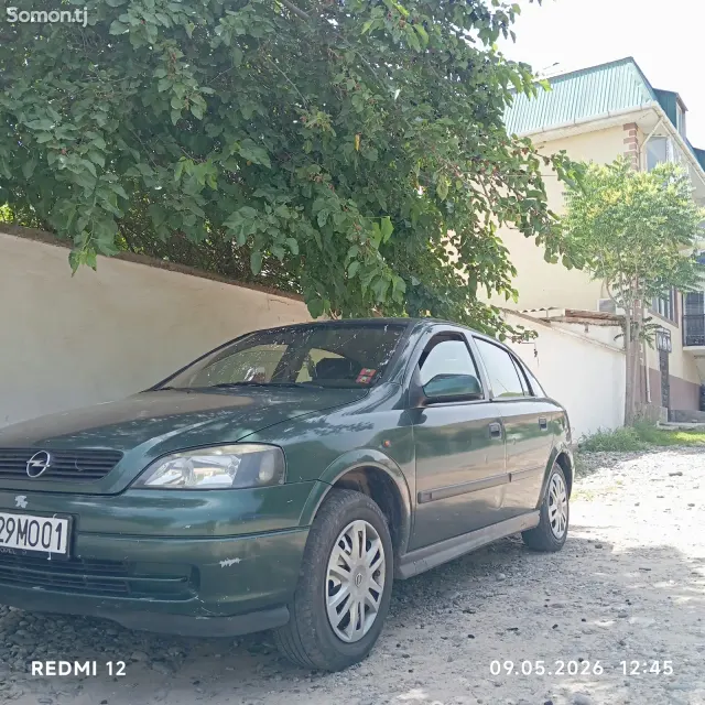 Opel Astra G 2000 · 1.6 MT