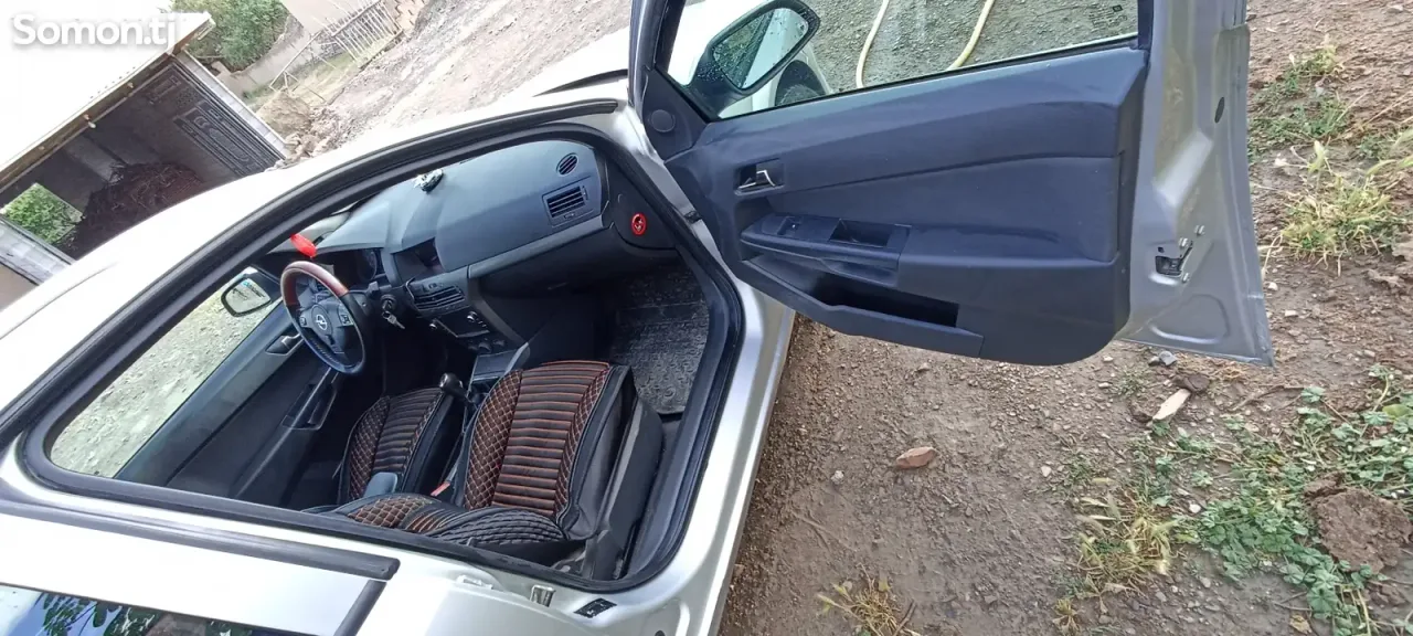 Opel Astra H 2007 · 1.9 MT