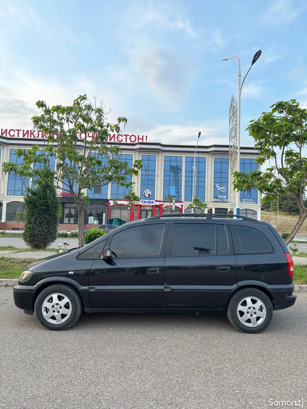 Opel Zafira 2000 · 1.8 MT