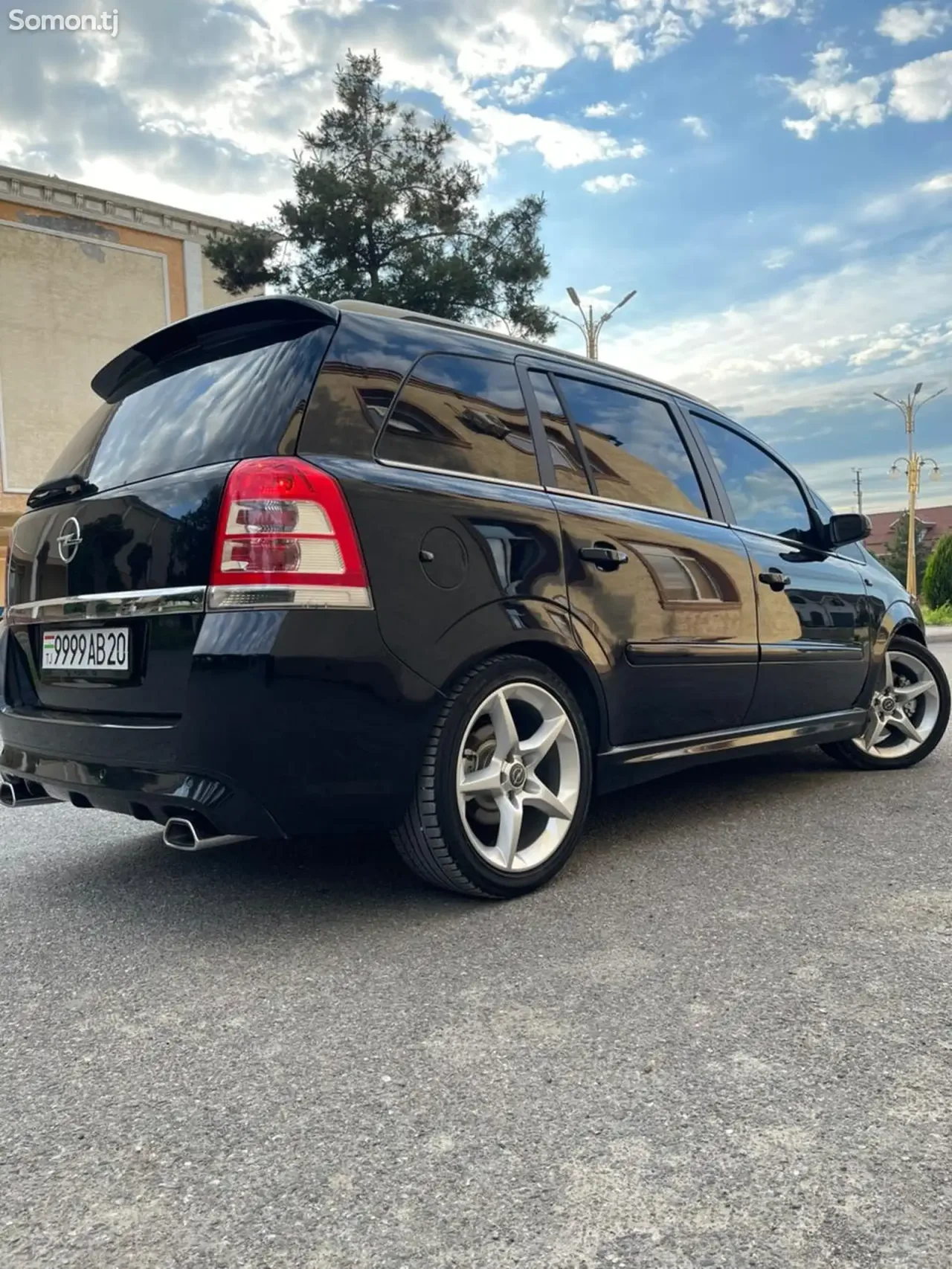 Opel Zafira 2007 · 2.0 MT