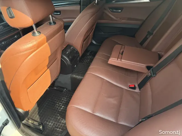 BMW 5 series 2016 · 3.0 AT