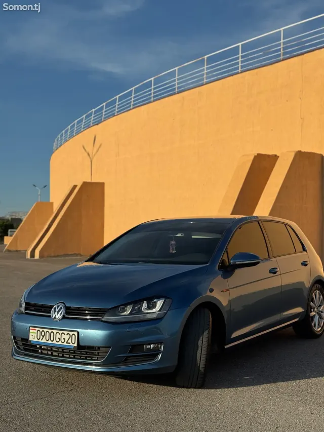 Volkswagen Golf 2015 · 2.0 AT