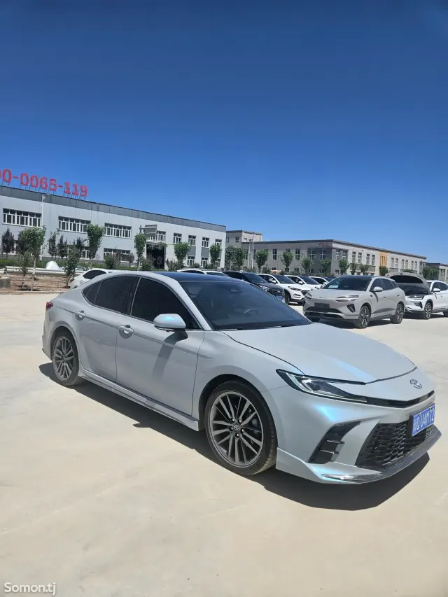 Toyota Camry 2025 · 2.0 AT