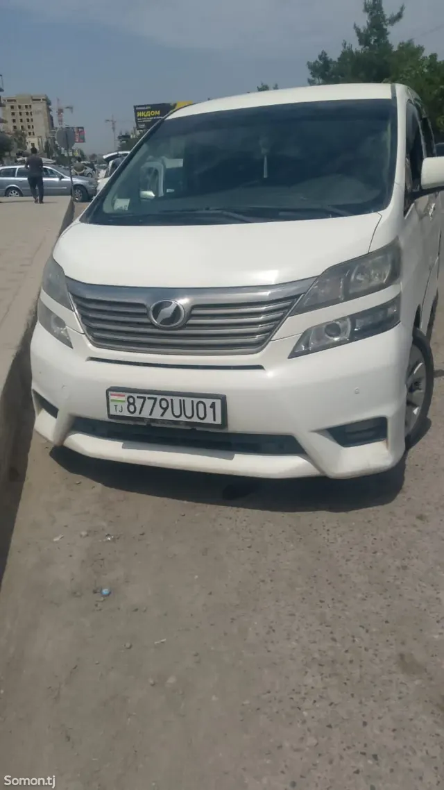 Toyota Vellfire 2014 · 2.4 AT