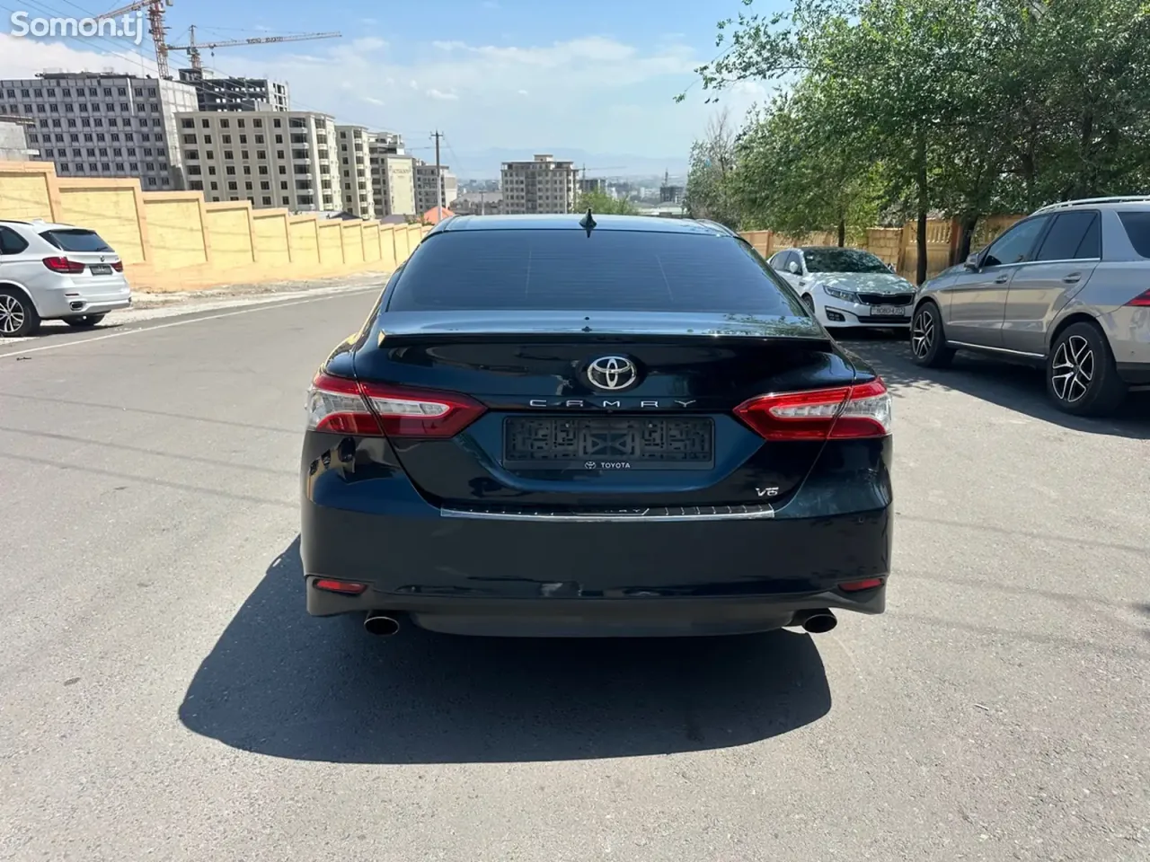 Toyota Camry 2018 · 3.5 AT