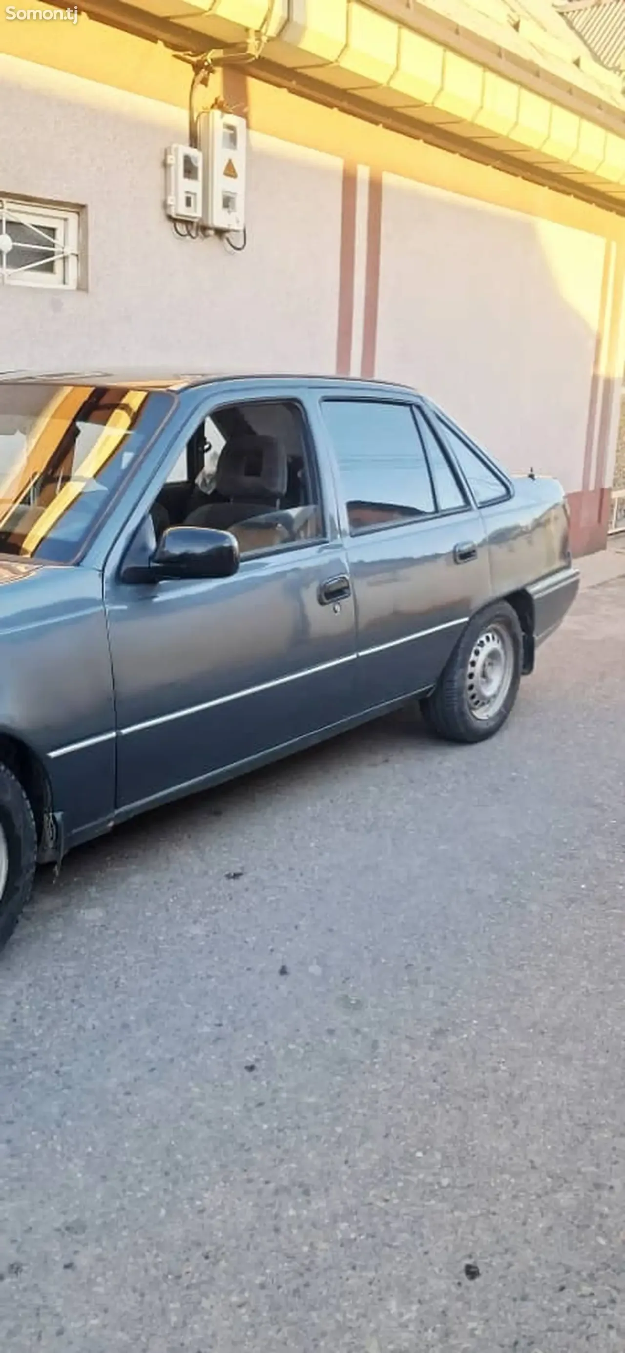 Daewoo Nexia 1996 · 1.6 MT