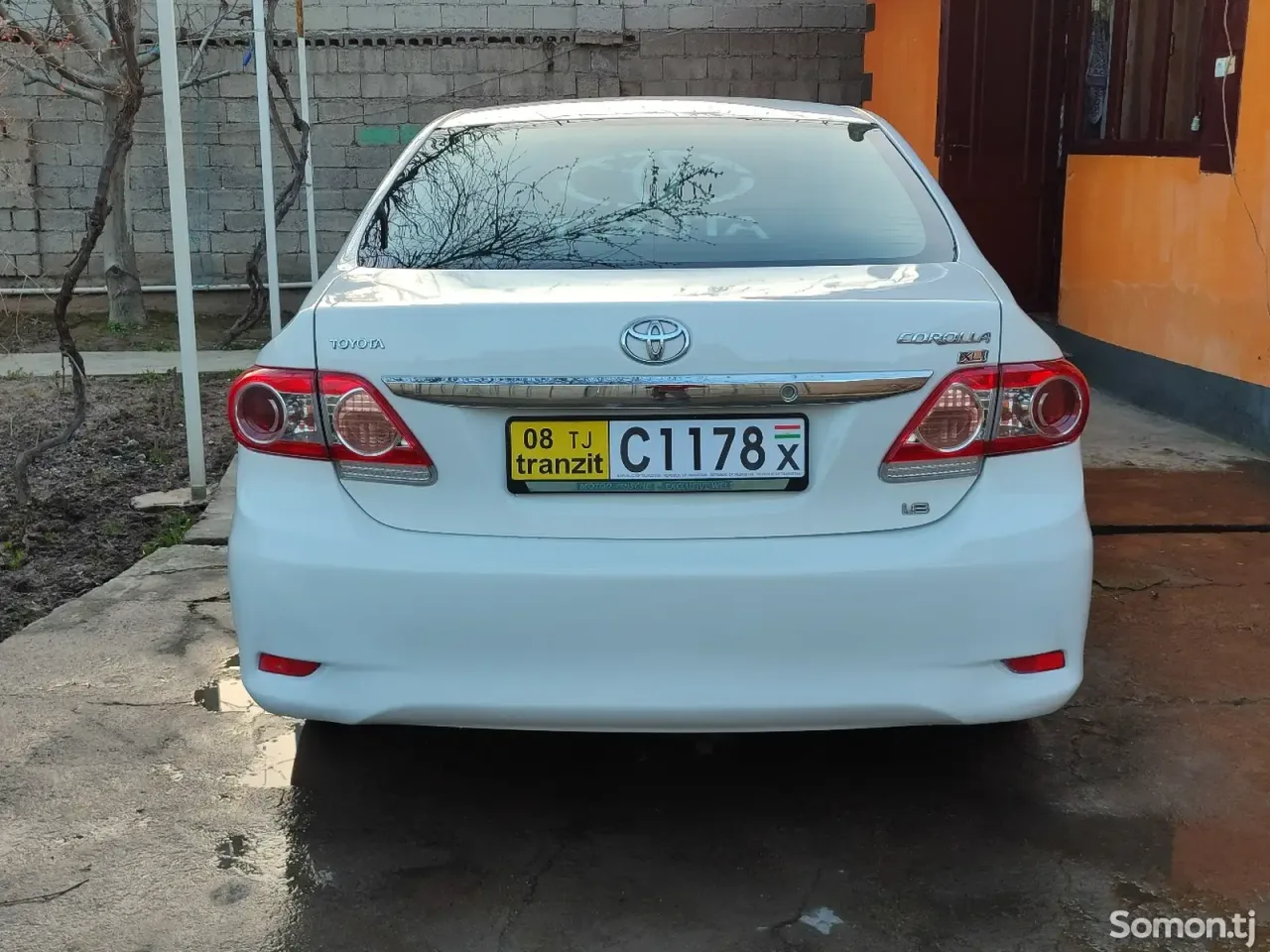 Toyota Corolla 2013 · 1.8 AT
