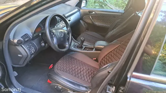 Mercedes-Benz C class 2000 · 2.0 MT