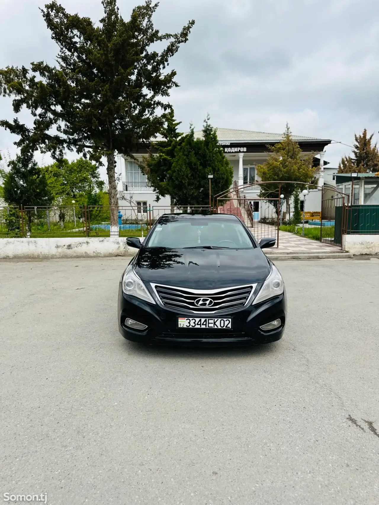 Hyundai Grandeur 2012 · 3.0 AT