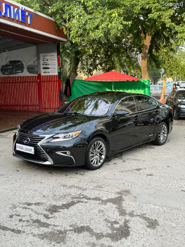 Lexus ES series 2017 · 3.0 AT