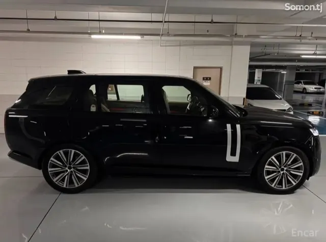 Land Rover Range Rover 2026 · 4.4 AT