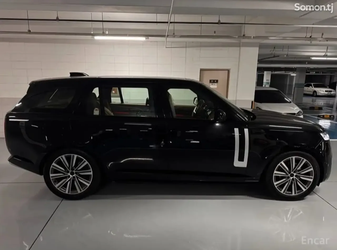 Land Rover Range Rover 2026 · 4.4 AT
