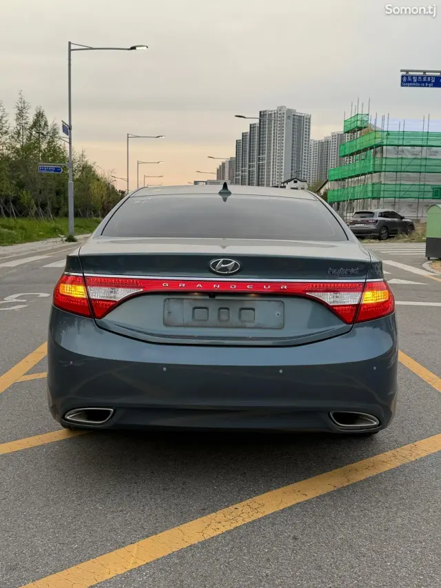 Hyundai Grandeur 2014 · 2.4 AT