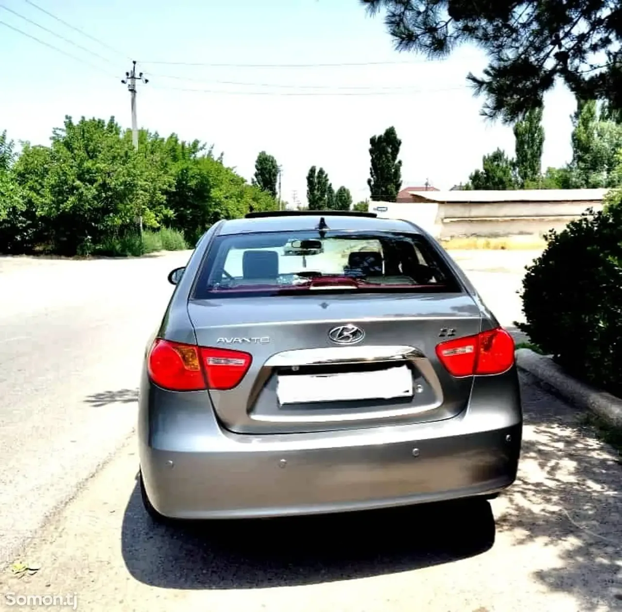 Hyundai Avante 2010 · 1.6 AT