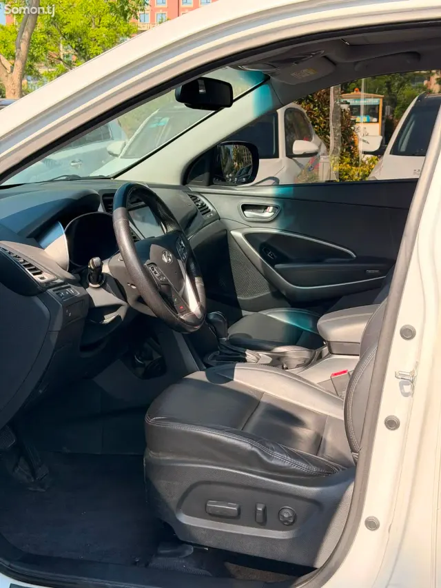 Hyundai Santa Fe 2015 · 2.0 AT