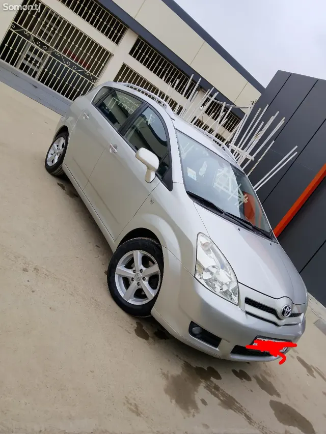 Toyota Corolla Verso 2006 · 1.8 MT