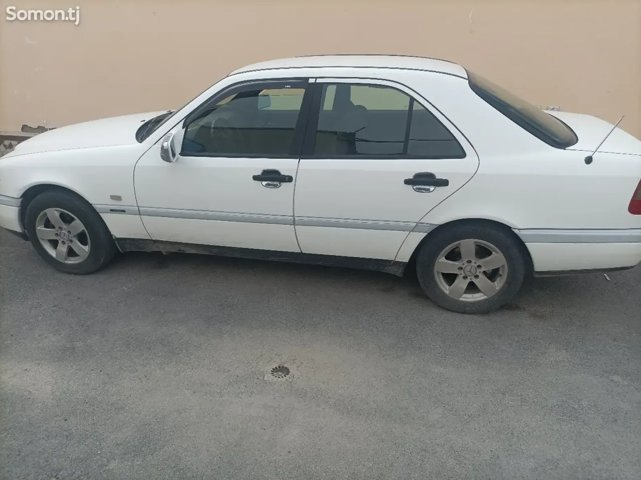 Mercedes-Benz C class 1995 · 1.8 MT