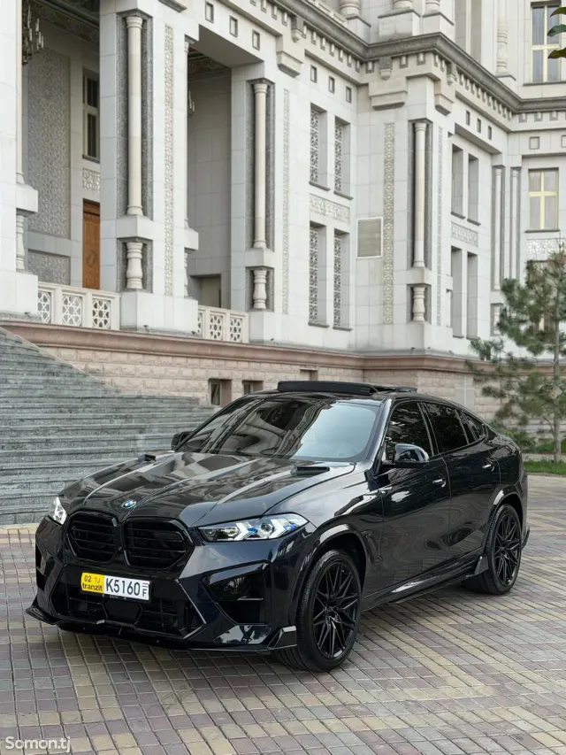 BMW X6 M 2021 · 4.4 AT