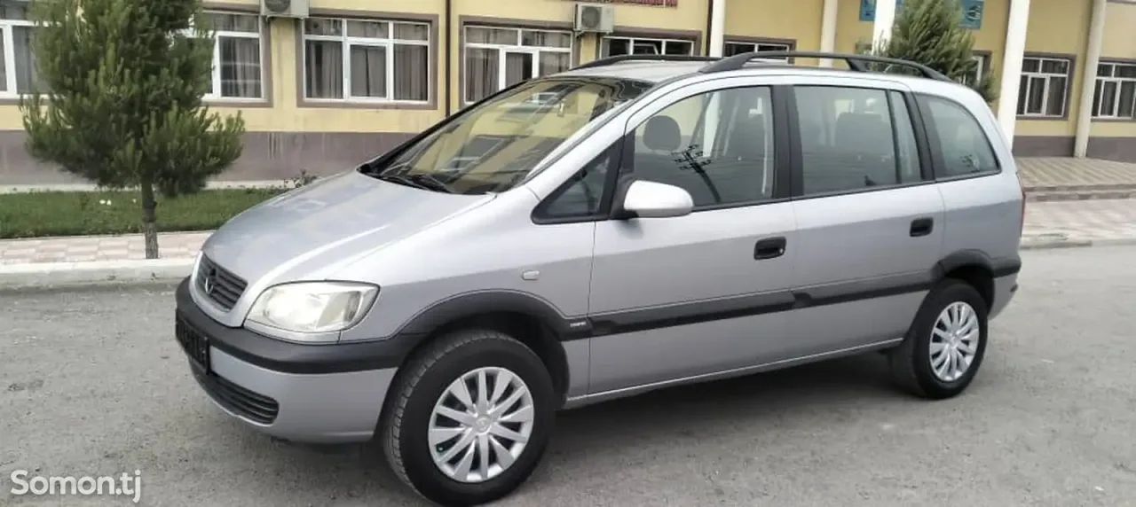 Opel Zafira 1999 · 1.6 MT