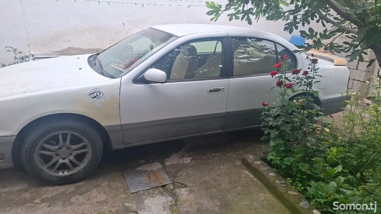 Nissan Cefiro 1998 · 2.0 AT