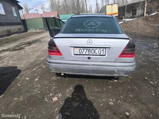 Mercedes-Benz C class 1995 · 1.8 MT