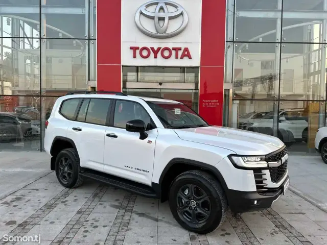 Toyota Land Cruiser 2025 · 3.5 AT