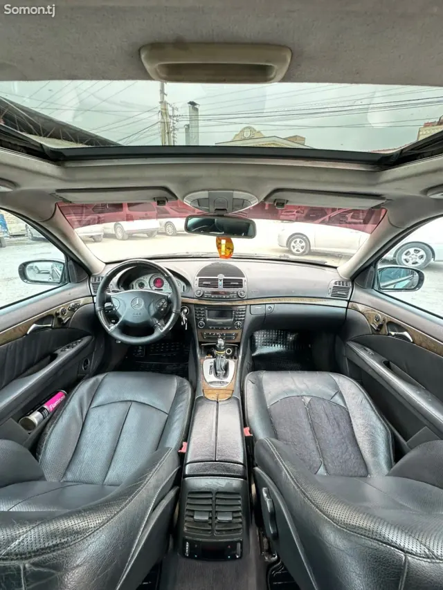 Mercedes-Benz E class 2003 · 5.0 AT