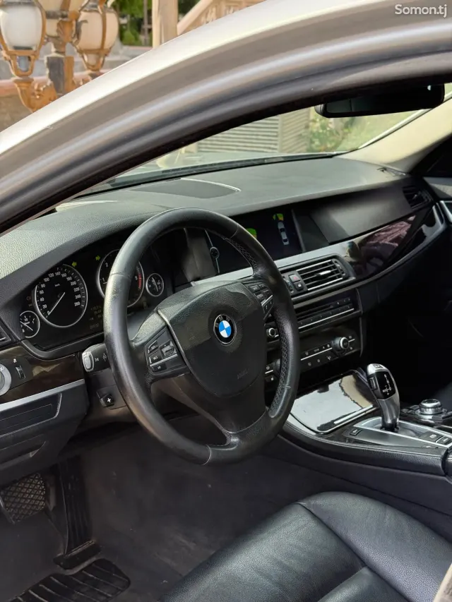 BMW 5 series 2011 · 2.0 AT