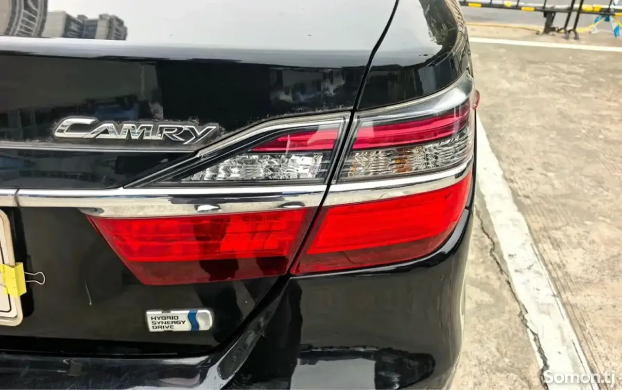 Toyota Camry 2015 · 2.5 AT
