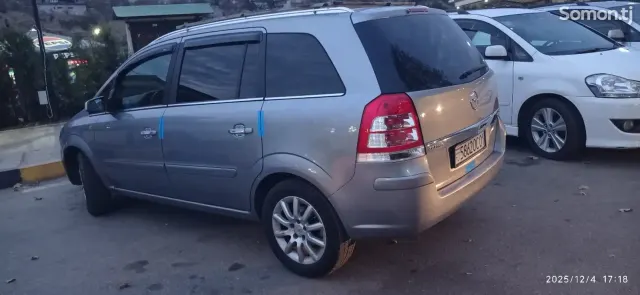 Opel Zafira 2007 · 1.8 MT