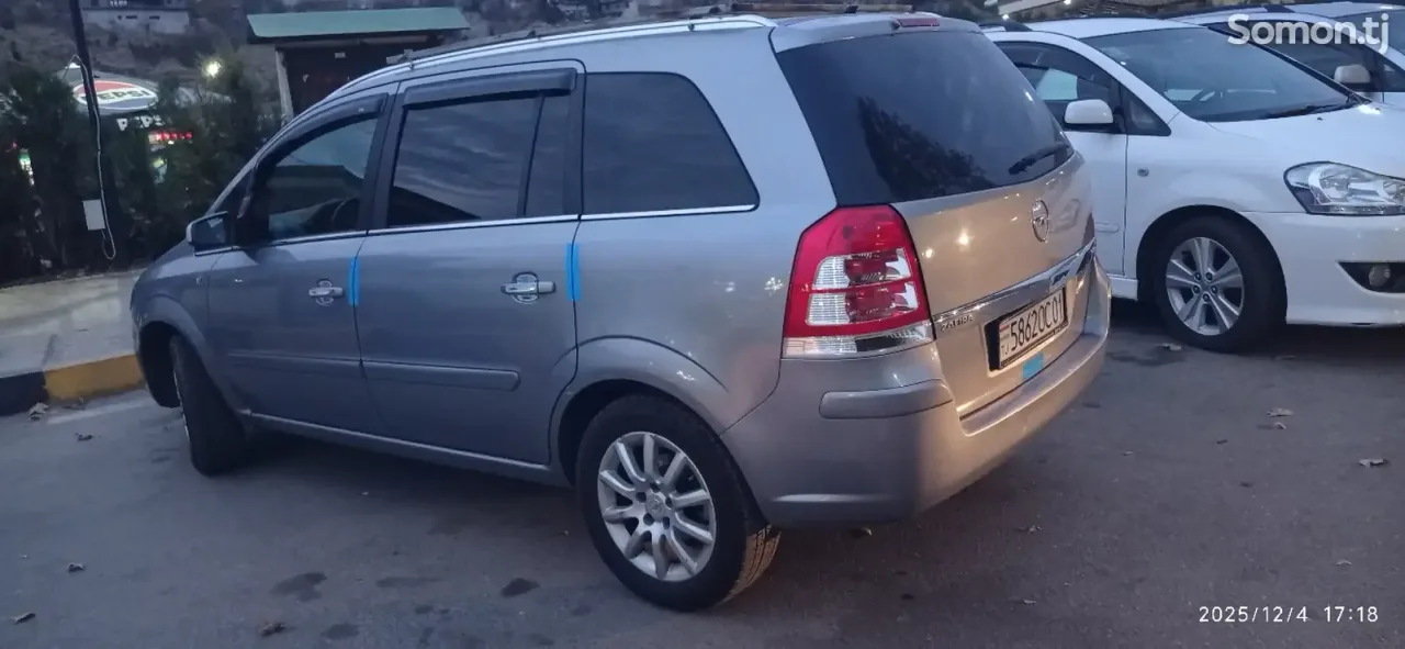Opel Zafira 2007 · 1.8 MT