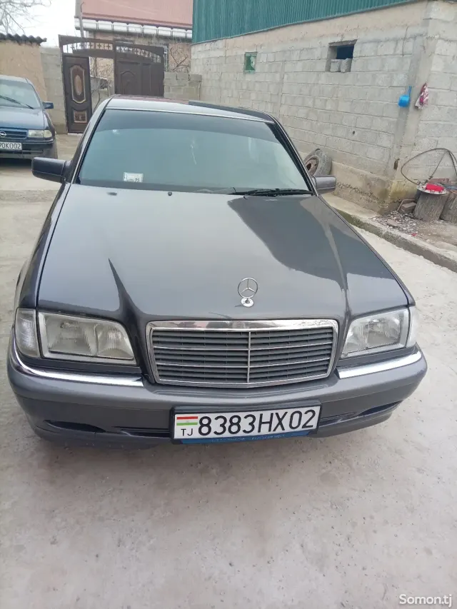 Mercedes-Benz C class 1997 · 2.2 AT