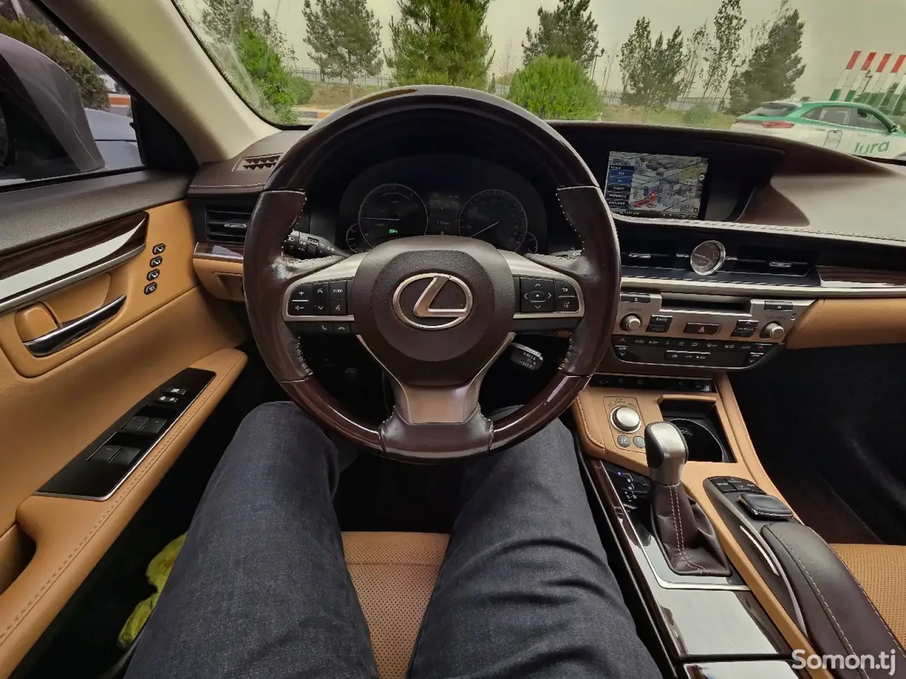 Lexus ES series 2016 · 2.5 AT