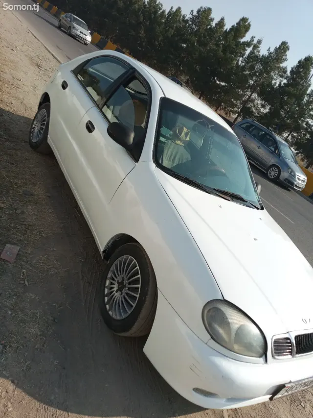 Daewoo Lanos 1998 · 1.6 MT