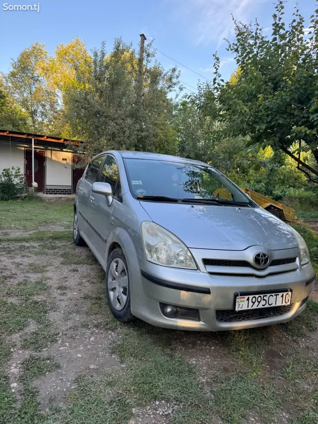 Toyota Verso 2007 · 2.2 MT