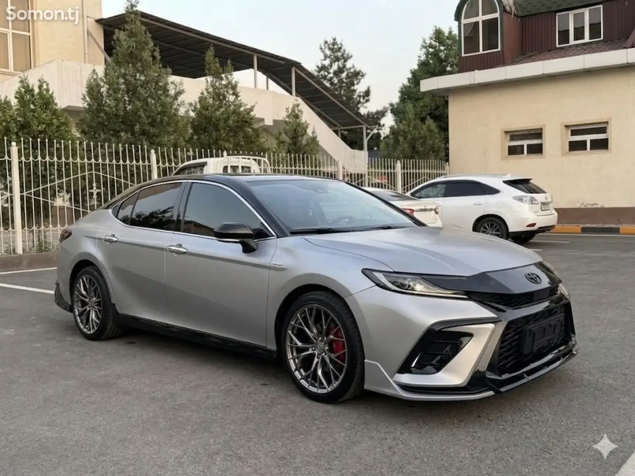 Toyota Camry 2025 · 2.0 AT