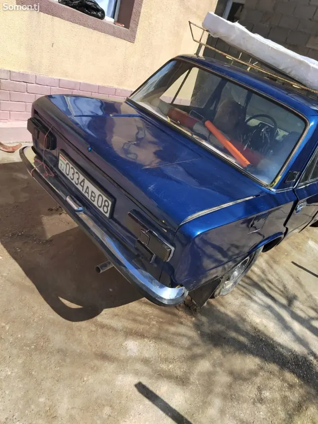 Lada (ВАЗ) 2101 1981 · 0.6 MT