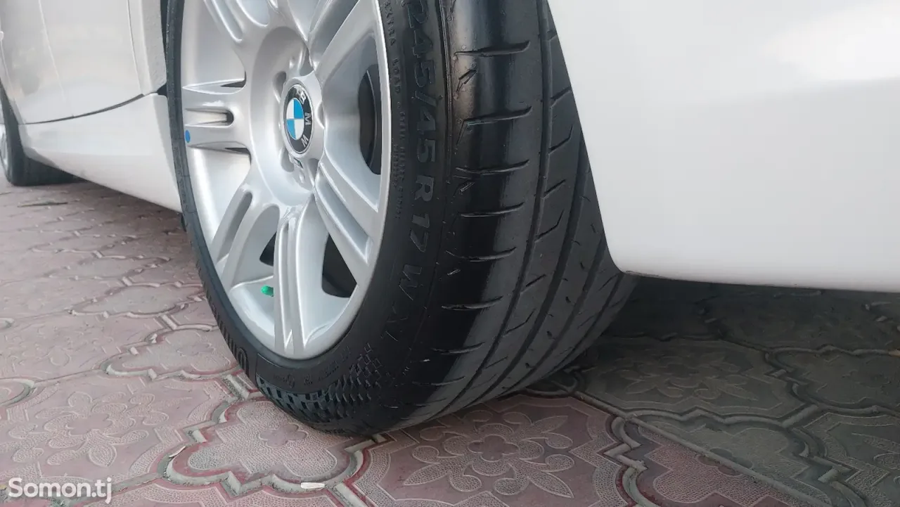 BMW 3 series 2010 · 2.0 AT