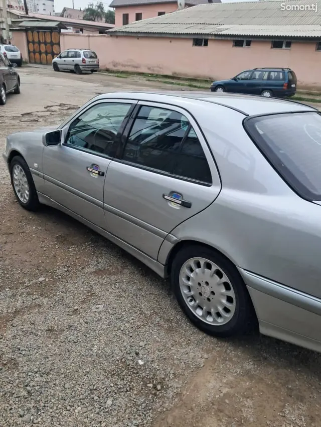 Mercedes-Benz C class 1998 · 2.0 AT