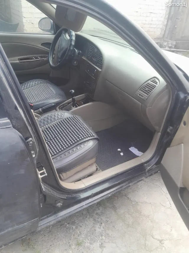 Daewoo Nubira 2004 · 1.6 MT