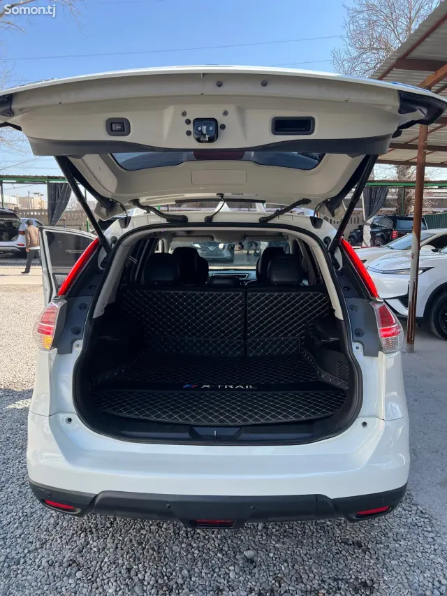 Nissan X-Trail 2014 · 2.5 AT
