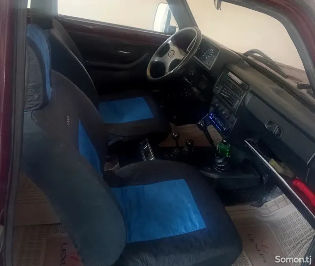 Lada (ВАЗ) Нива 2001 · 1.7 MT