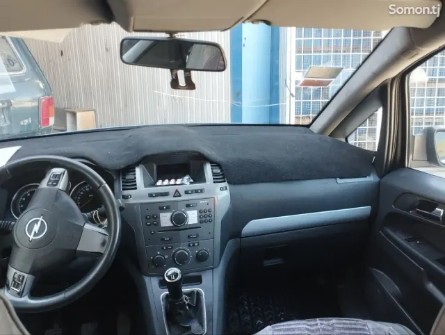 Opel Zafira 2008 · 1.8 MT