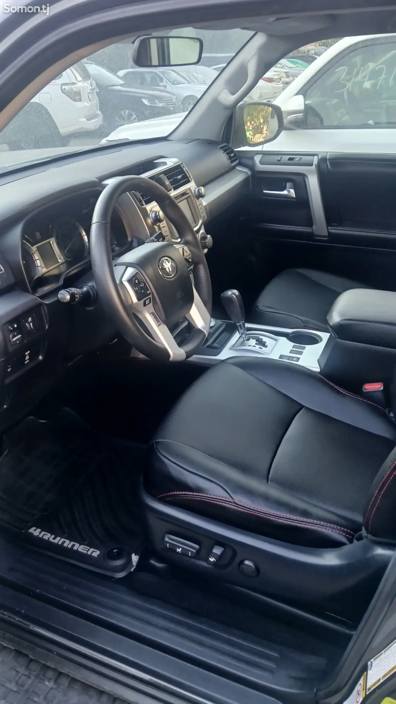 Toyota 4Runner 2015 · 4.0 AT