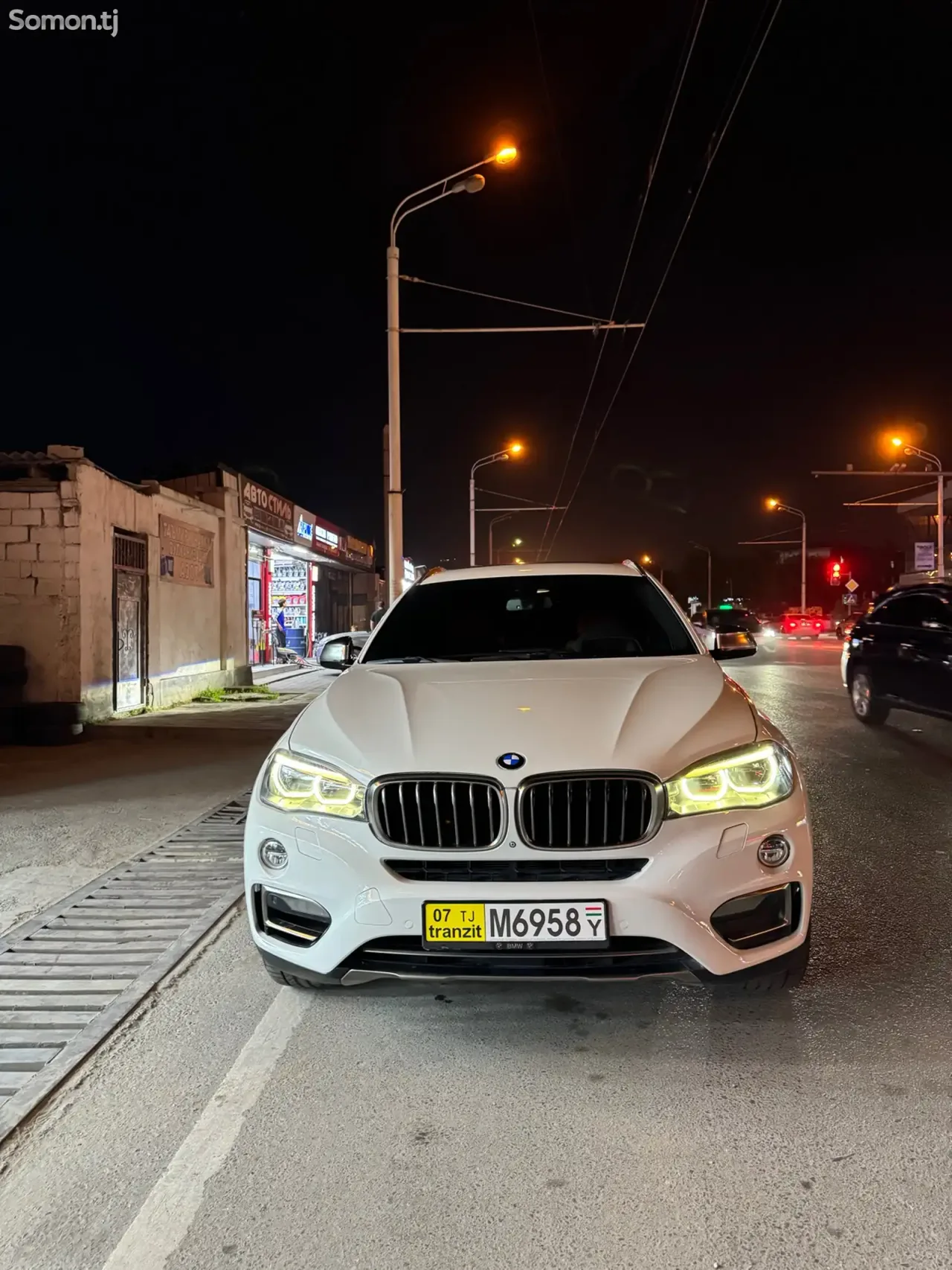 BMW X6 2015 · 4.4 AT
