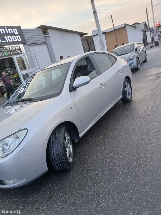 Hyundai Avante 2007 · 1.6 AT