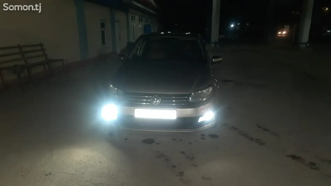Volkswagen Polo 2019 · 1.6 AT