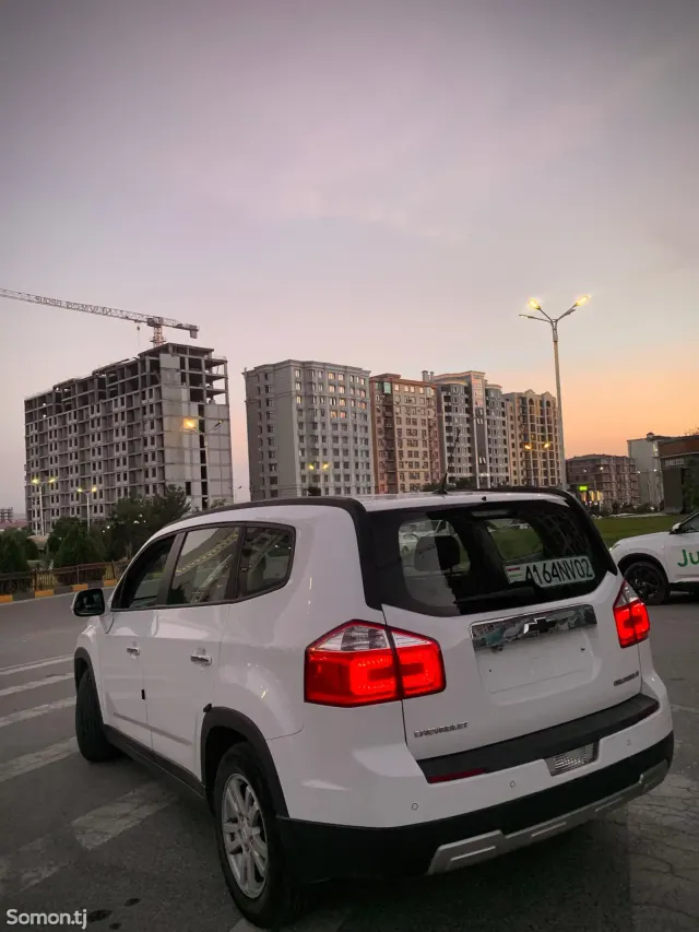 Chevrolet Orlando 2015 · 2.0 AT