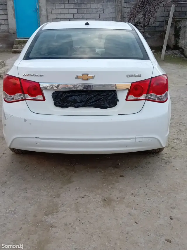 Chevrolet Cruze 2013 · 1.8 MT